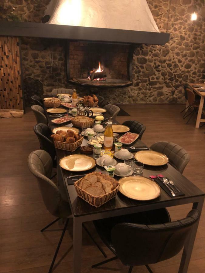 Cal Xandera Hotel Angoustrine Bagian luar foto